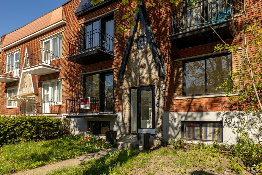 3587-3591 Sherbrooke E, Montréal, QC à vendre - Photo du bâtiment - Image 2 de 2