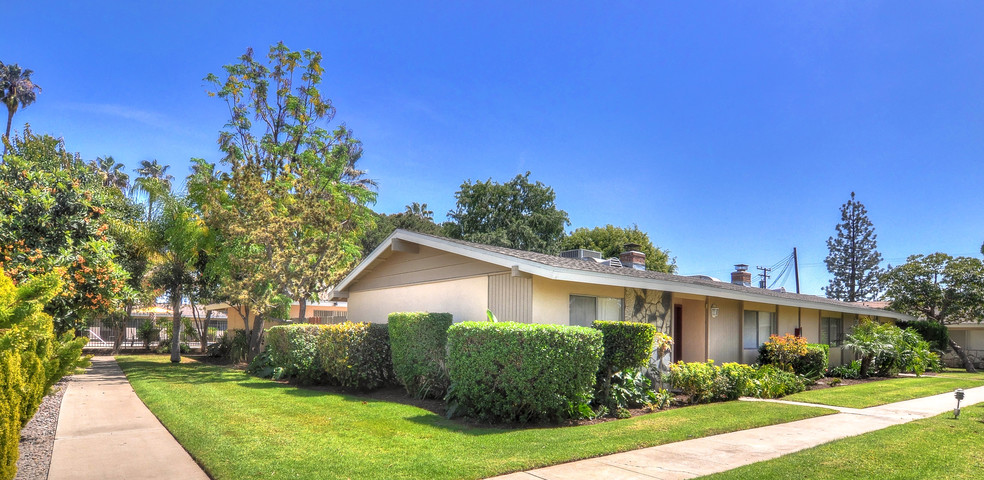 1920 Sherry Ln, Santa Ana, CA à vendre - Photo principale - Image 1 de 1