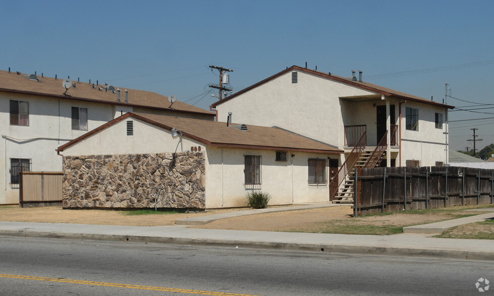 855-859 863 867, 871 E. 120th St, Los Angeles, CA à vendre - Photo principale - Image 1 de 1