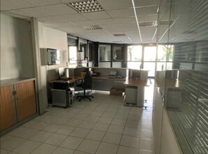 Industriel dans Maurepas à louer Photo intérieure- Image 2 de 7