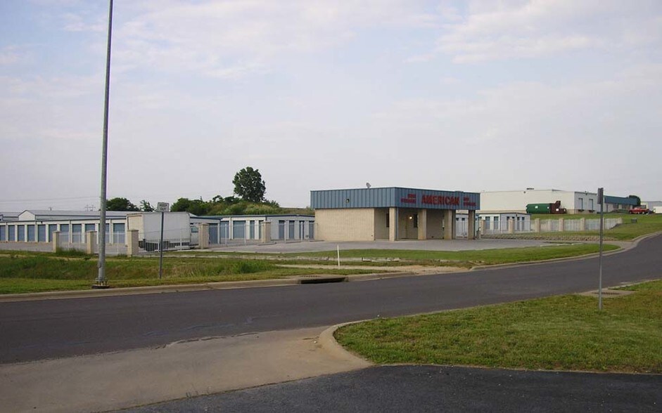 703 Kathryn St, Nixa, MO for sale - Building Photo - Image 2 of 2