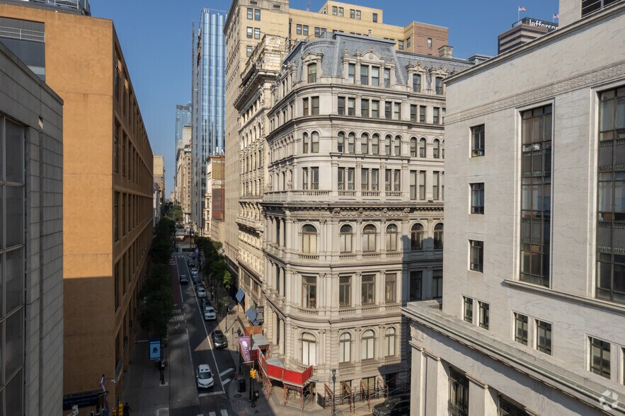 1009-1015 Chestnut St, Philadelphia, PA for lease - Primary Photo - Image 1 of 5