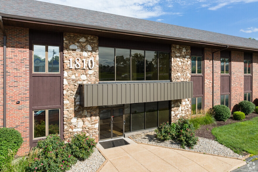 1810 Craig Rd, Saint Louis, MO for lease - Building Photo - Image 3 of 4