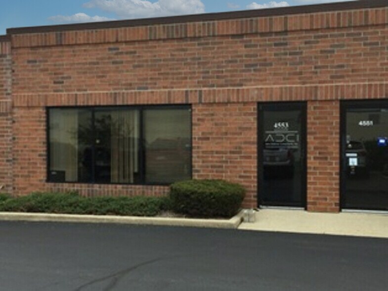 4511-4569 Prime Pky, McHenry, IL à louer - Photo du bâtiment - Image 2 de 11