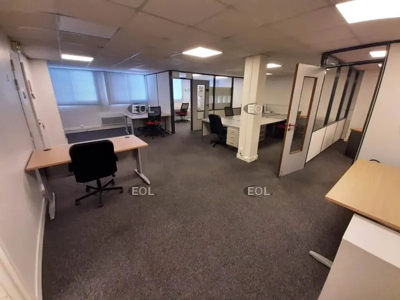 Bureau dans Châtillon à louer Photo intérieure- Image 1 de 11