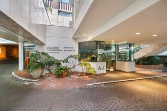 413-445 N Rodeo Dr, Beverly Hills, CA à louer Photo intérieure- Image 2 de 21