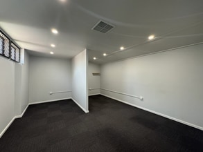 111 Dandenong Rd, Jamboree Heights for lease Interior Photo- Image 2 of 4