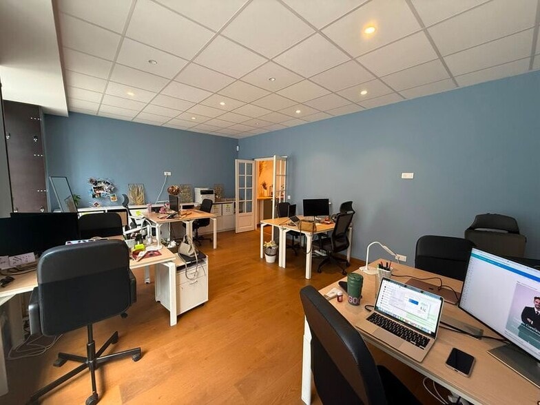 11 Rue Yvon Villarceau, Paris for lease - Interior Photo - Image 3 of 17