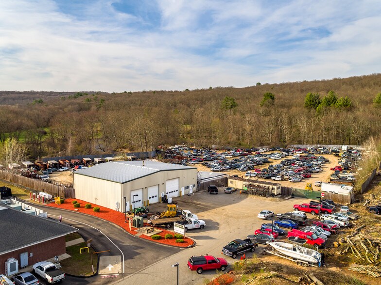 497 Route 6, Andover, CT à vendre - Photo du bâtiment - Image 3 de 11