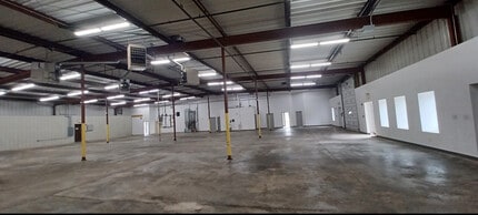 88 N Dugan Rd, Sugar Grove, IL for lease Interior Photo- Image 2 of 2