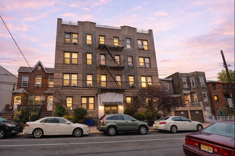 34-12 29th St, Long Island City, NY à vendre Photo principale- Image 1 de 18