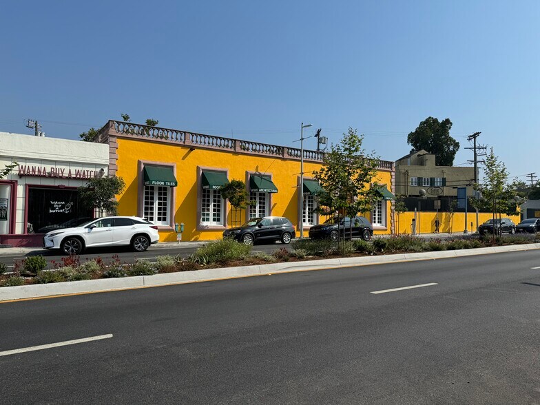 8435 Melrose Ave, West Hollywood, CA à louer - Photo du bâtiment - Image 2 de 8
