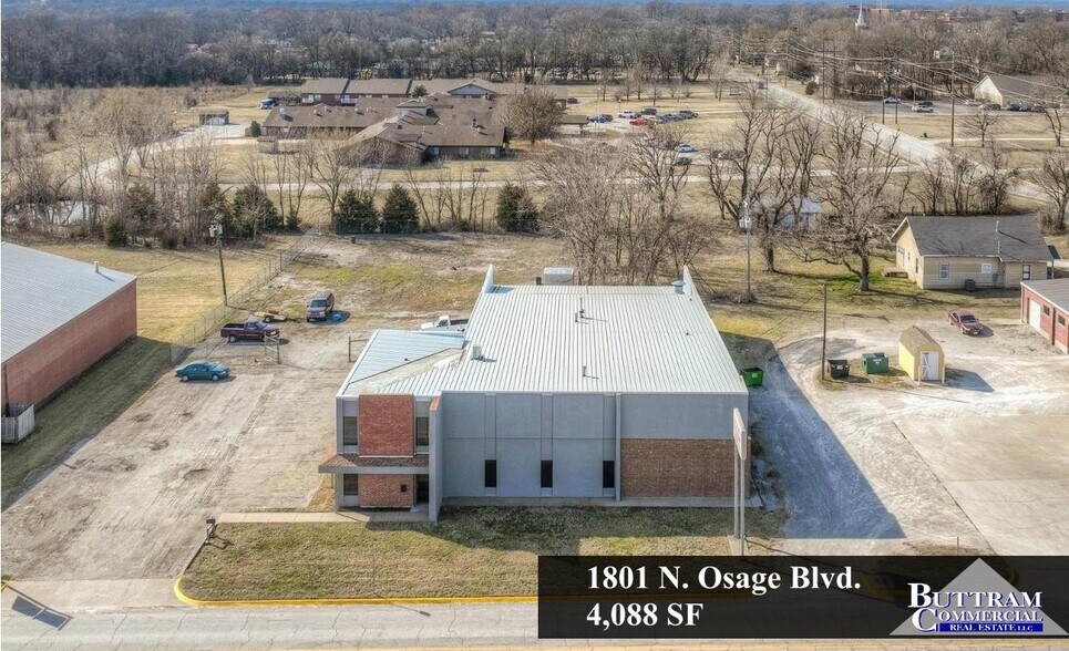 1801 N Osage Blvd, Nevada, MO à louer - Photo du bâtiment - Image 1 de 5