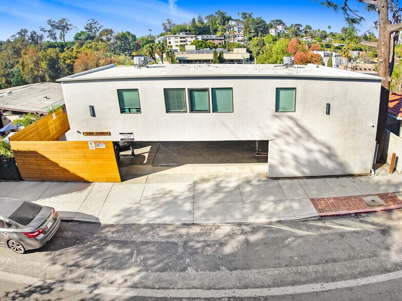 3305-3309 Primera Ave, Los Angeles, CA à vendre - Photo du bâtiment - Image 2 de 15