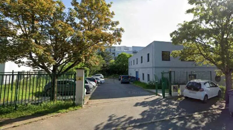 Bureau dans Créteil à louer - Photo du bâtiment - Image 1 de 6