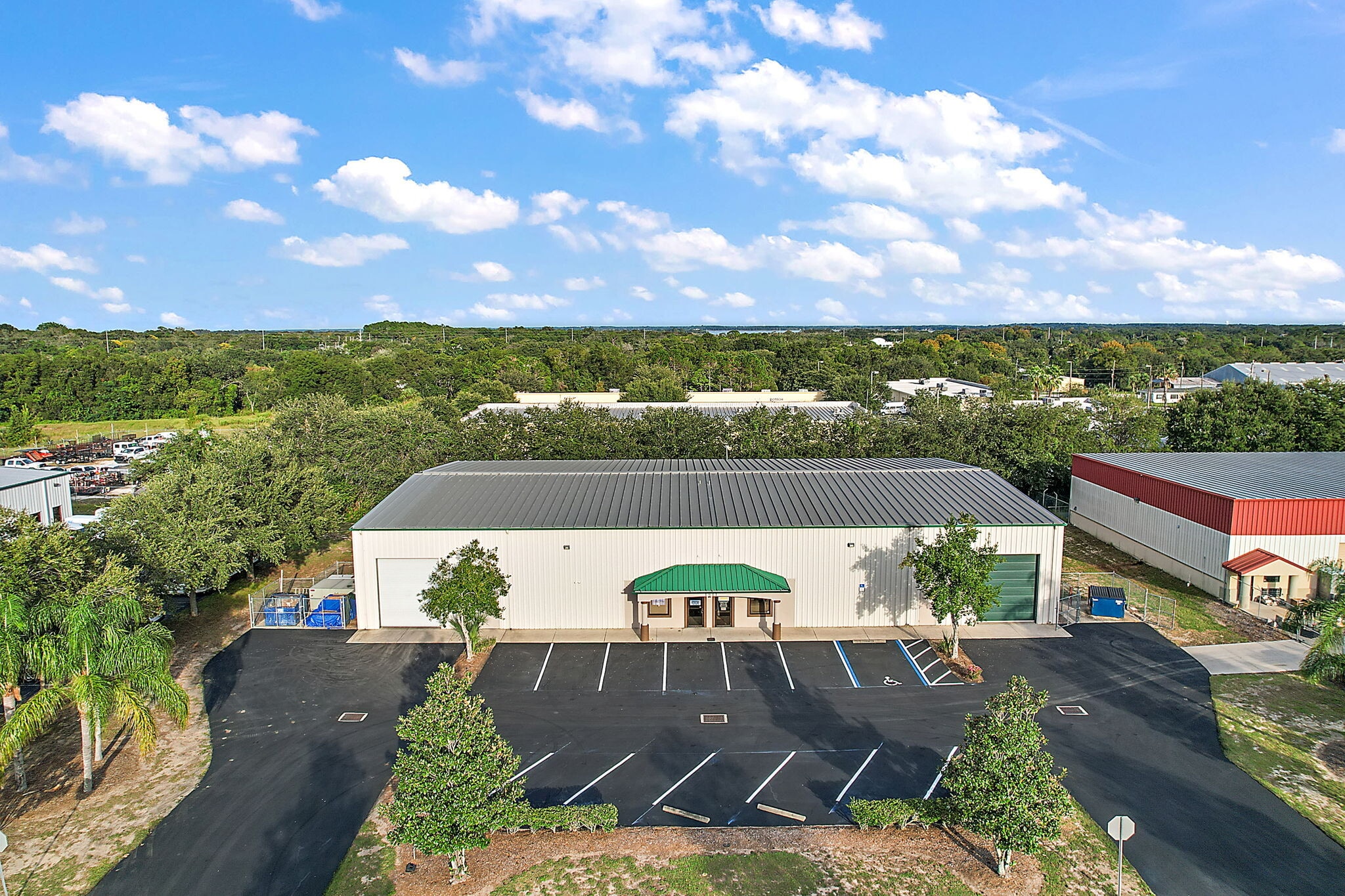 1811 Greenleaf Ln, Leesburg, FL for lease Building Photo- Image 1 of 30