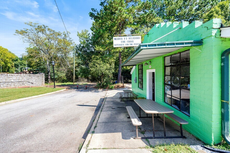 1016 E Broad St, Athens, GA à vendre - Photo du bâtiment - Image 3 de 13