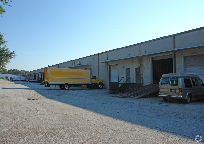 1870 Forge St, Tucker, GA à louer - Photo du bâtiment - Image 3 de 4
