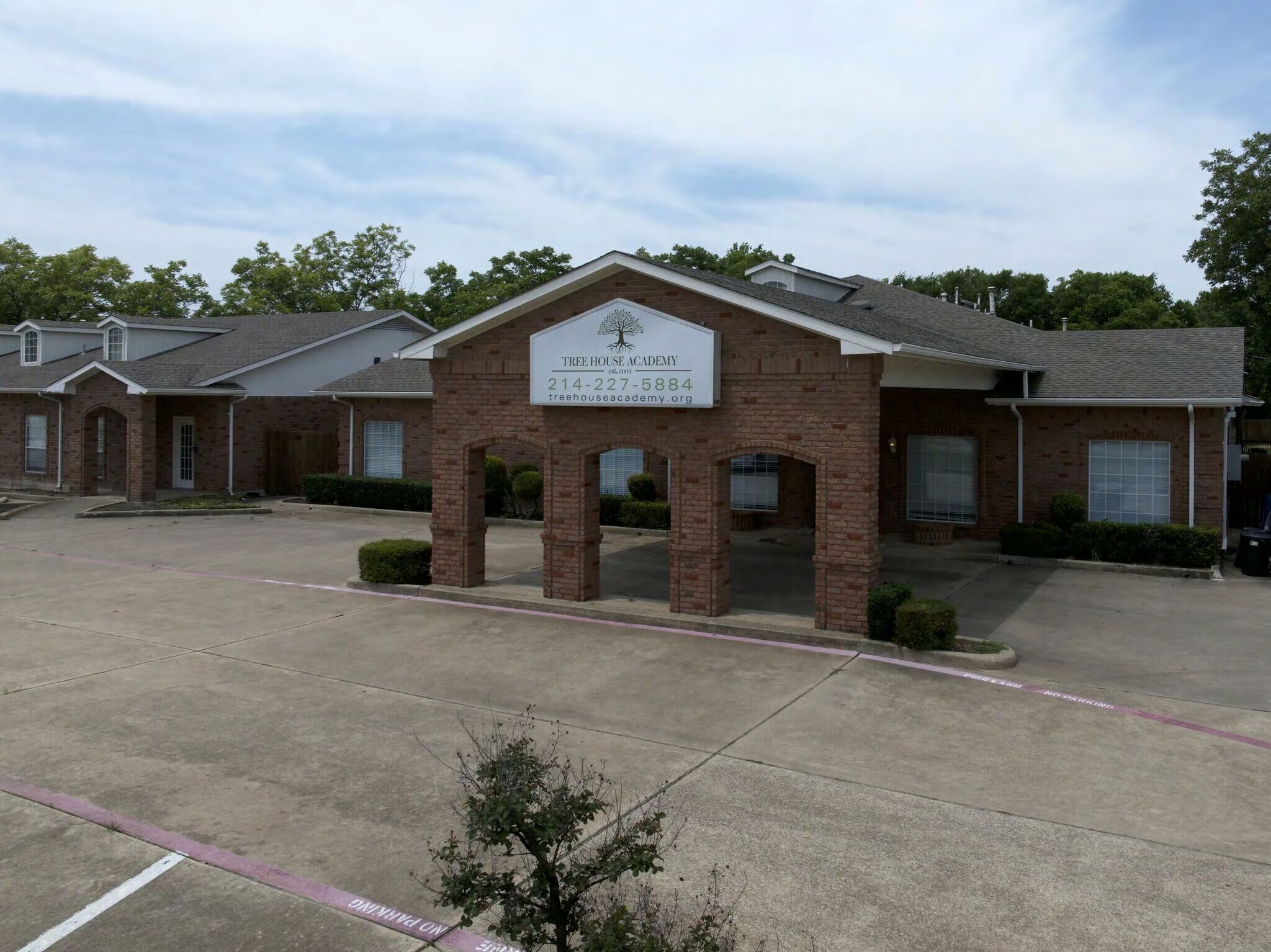 7501 Dalrock Rd, Rowlett, TX à vendre Photo du bâtiment- Image 1 de 13