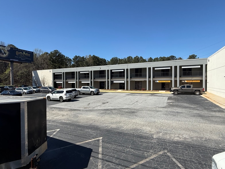 6767 Peachtree Industrial Blvd, Norcross, GA for lease - Building Photo - Image 2 of 11