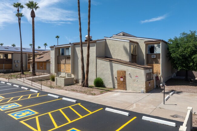 Plus de détails pour 152 N 56th St, Mesa, AZ - Multi-résidentiel à vendre