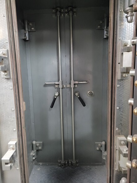 1760 W Florida Ave, Hemet, CA for sale - Building Photo - Image 3 of 7