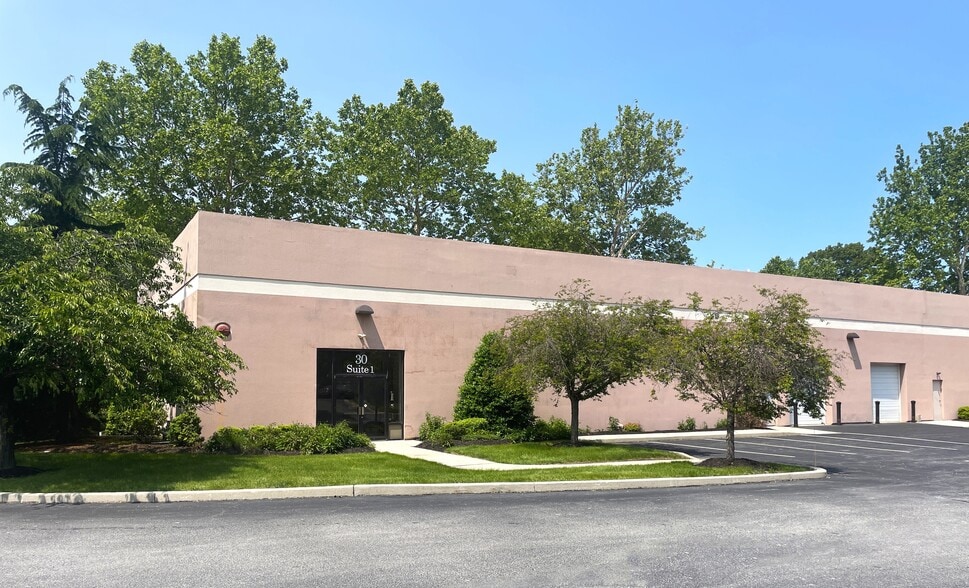 50 Three Tun Rd, Frazer, PA for lease - Building Photo - Image 2 of 15