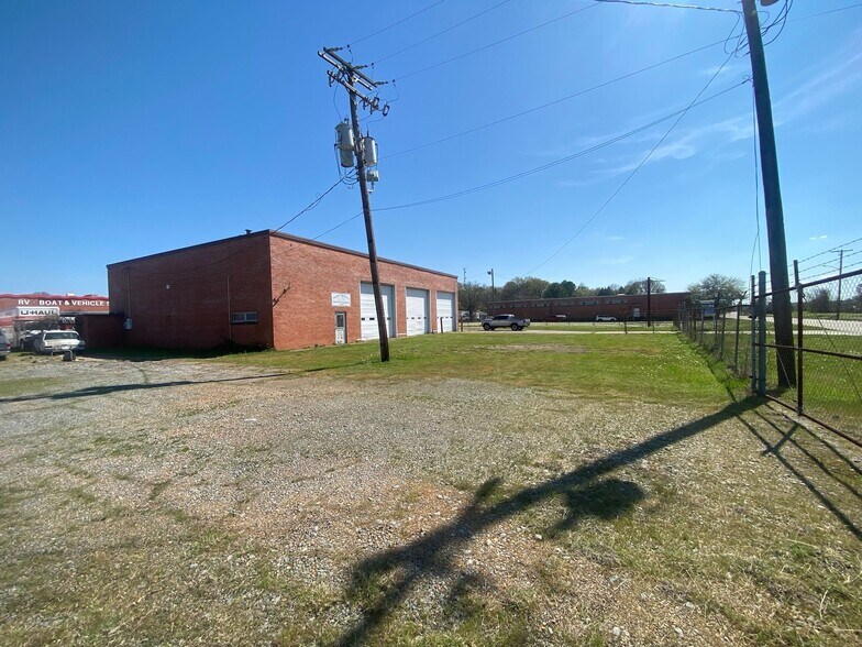 5819 Courtesy Ln, Shreveport, LA à louer - Photo du bâtiment - Image 3 de 9