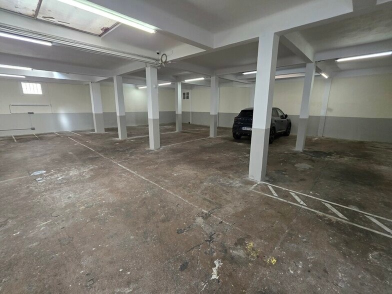 Industrial in Nice for sale - Building Photo - Image 2 of 3