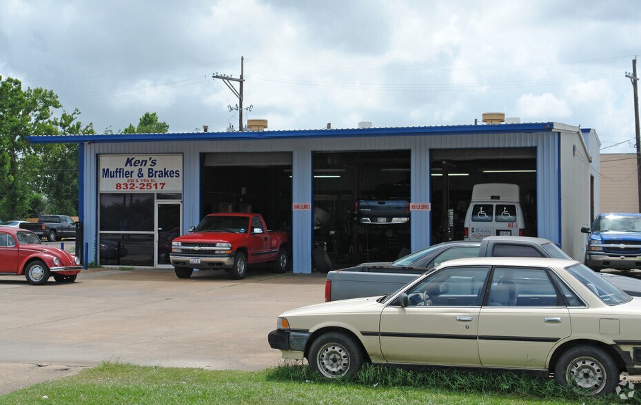 830 S 11th St, Beaumont, TX à louer - Photo du bâtiment - Image 3 de 3