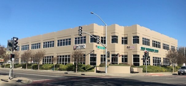 555 Mason St, Vacaville, CA à louer - Photo du bâtiment - Image 2 de 9