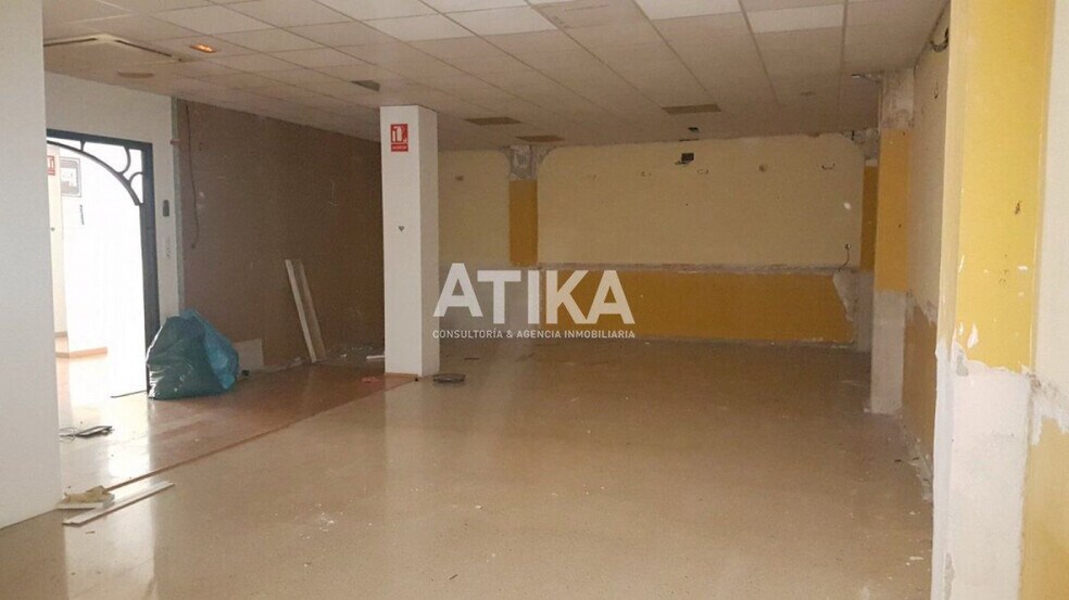 Retail in Ontinyent for lease - Building Photo - Image 3 of 10