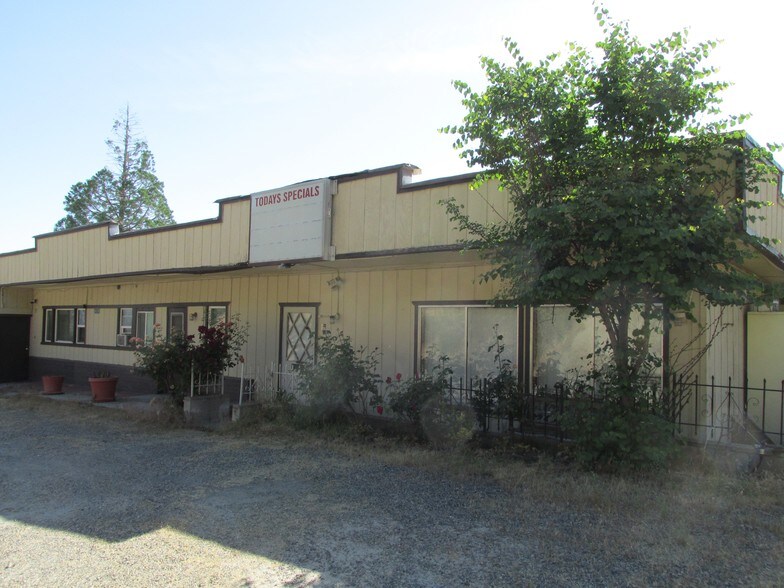 38797 California 41, Oakhurst, CA à louer - Photo du bâtiment - Image 2 de 20