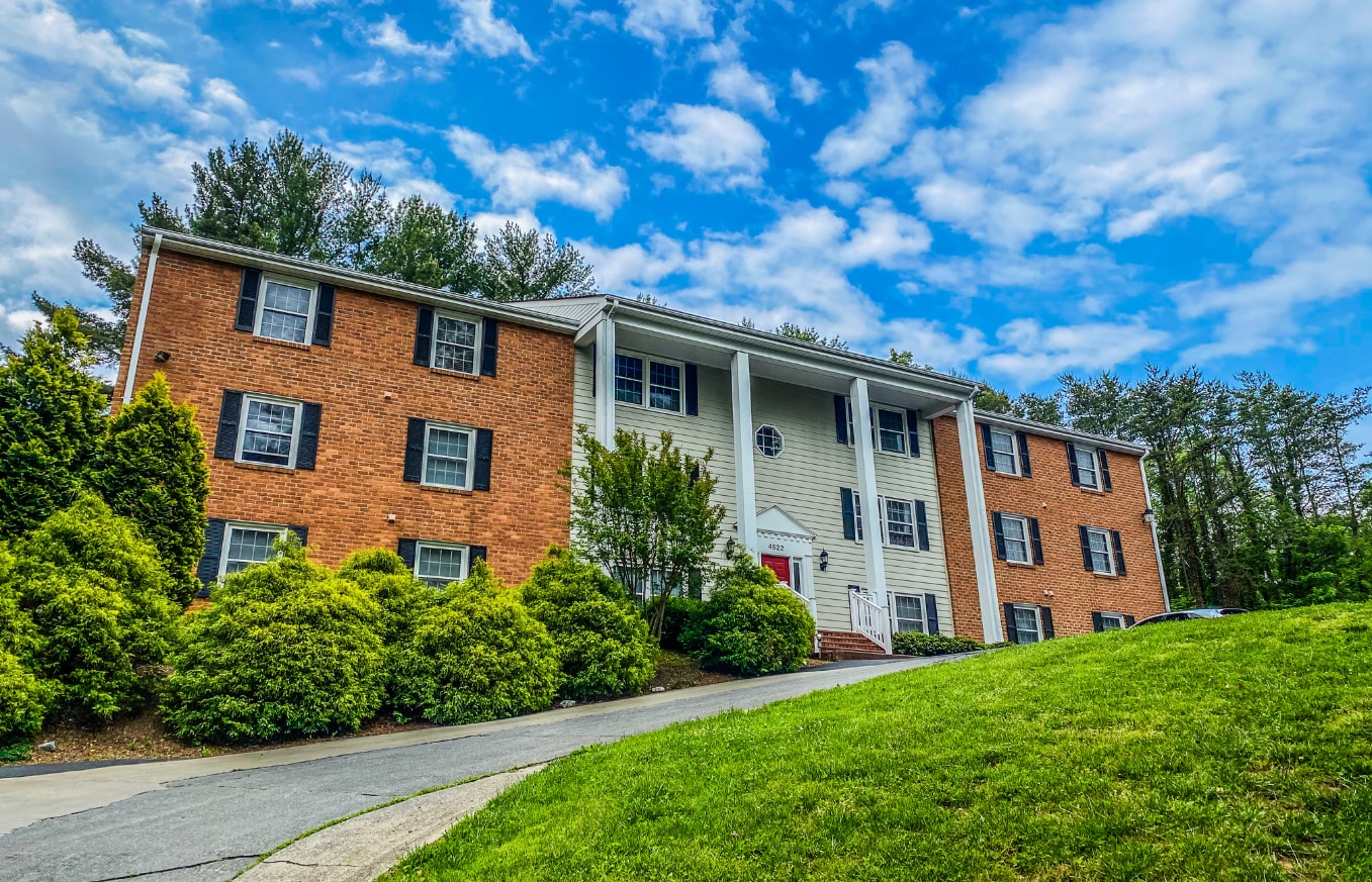 4622 Grandin Rd, Roanoke, VA à vendre Photo du bâtiment- Image 1 de 14