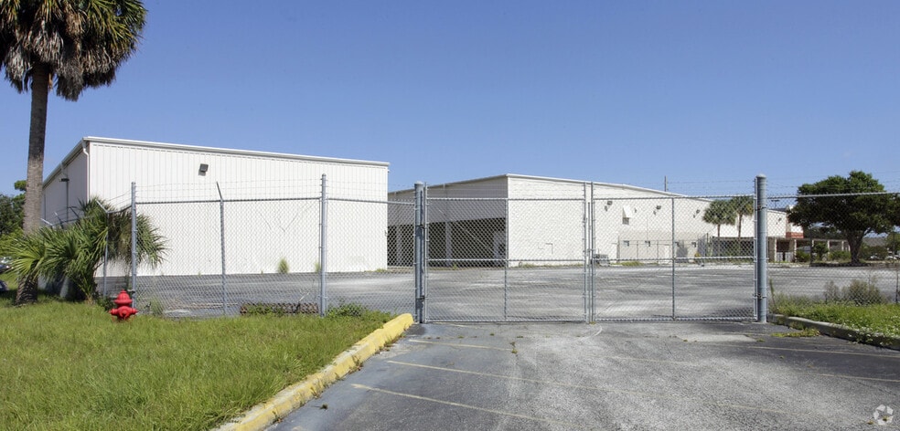 10011 S US Highway 1, Port Saint Lucie, FL for lease - Building Photo - Image 2 of 3