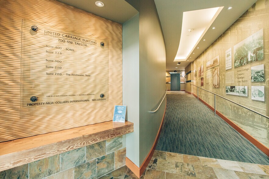 700 SW Taylor St, Portland, OR à louer - Photo intérieure - Image 2 de 7