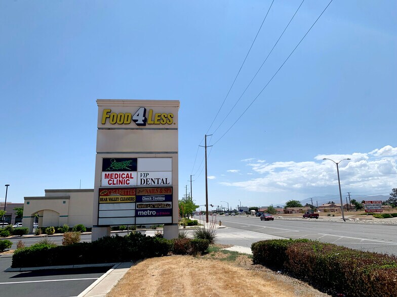 16200 Bear Valley Rd, Victorville, CA à louer - Photo du bâtiment - Image 2 de 5