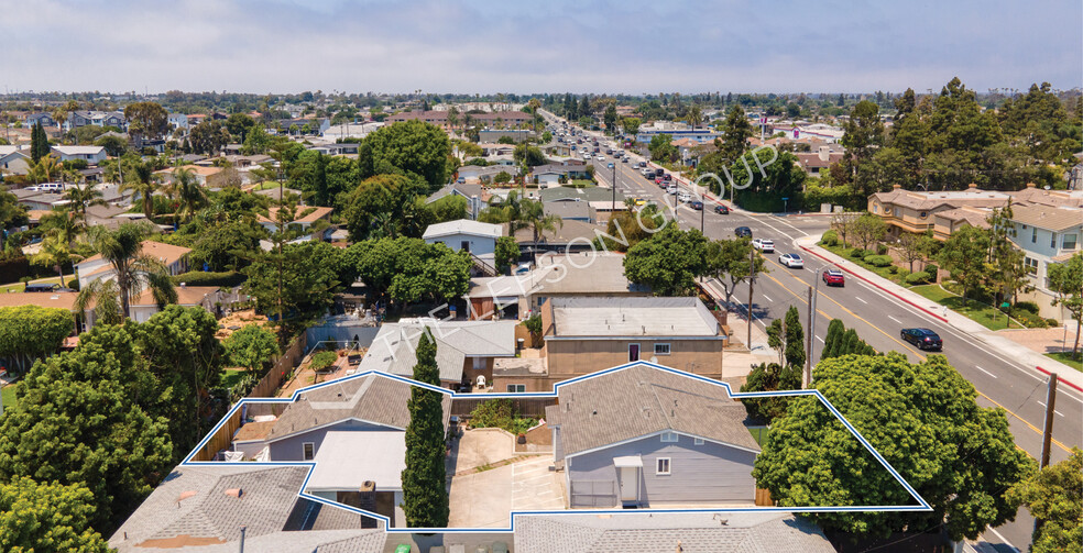 377 Victoria St, Costa Mesa, CA à vendre - Photo du b timent - Image 3 de 15