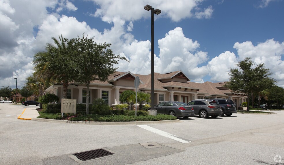 4861 Palm Coast Pky, Palm Coast, FL à vendre - Photo du bâtiment - Image 2 de 8