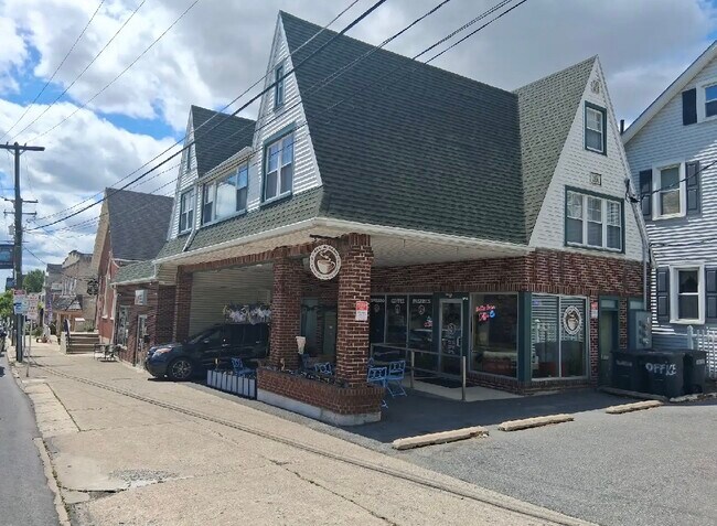 More details for 6 S Broad St, Nazareth, PA - Retail for Sale