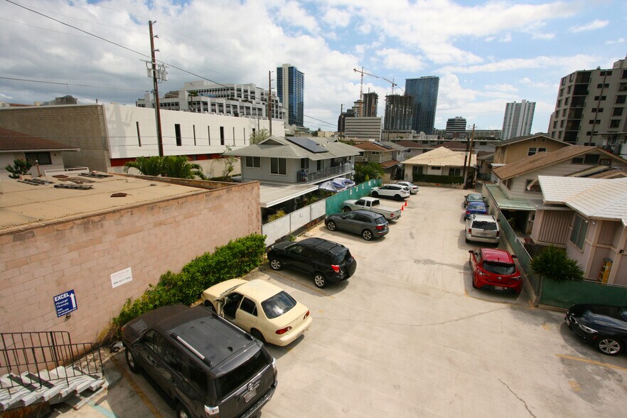 1283 S King St, Honolulu, HI à vendre - Photo du bâtiment - Image 2 de 6