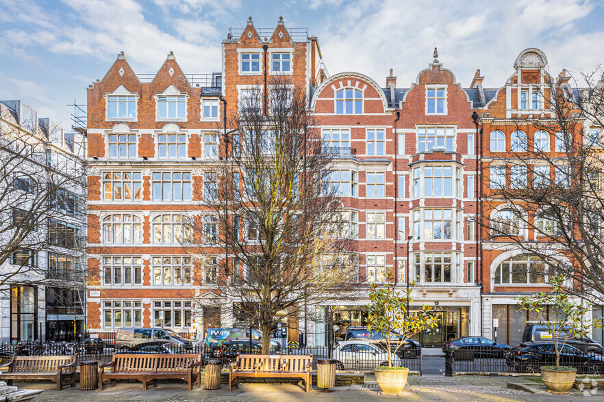 15-18 Golden Sq, London à vendre - Photo principale - Image 1 de 1