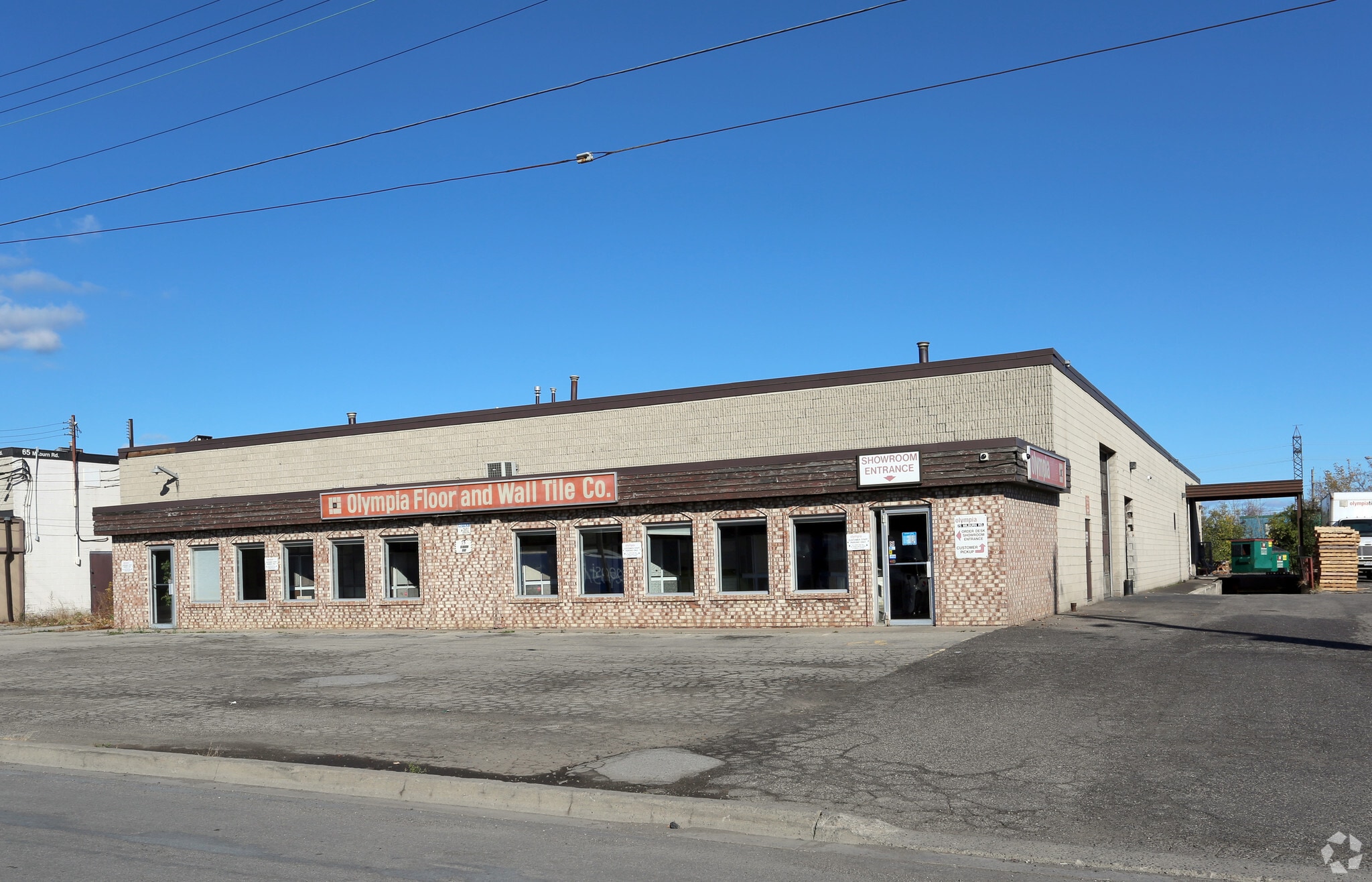 75 Milburn Rd, Hamilton, ON for lease Primary Photo- Image 1 of 4