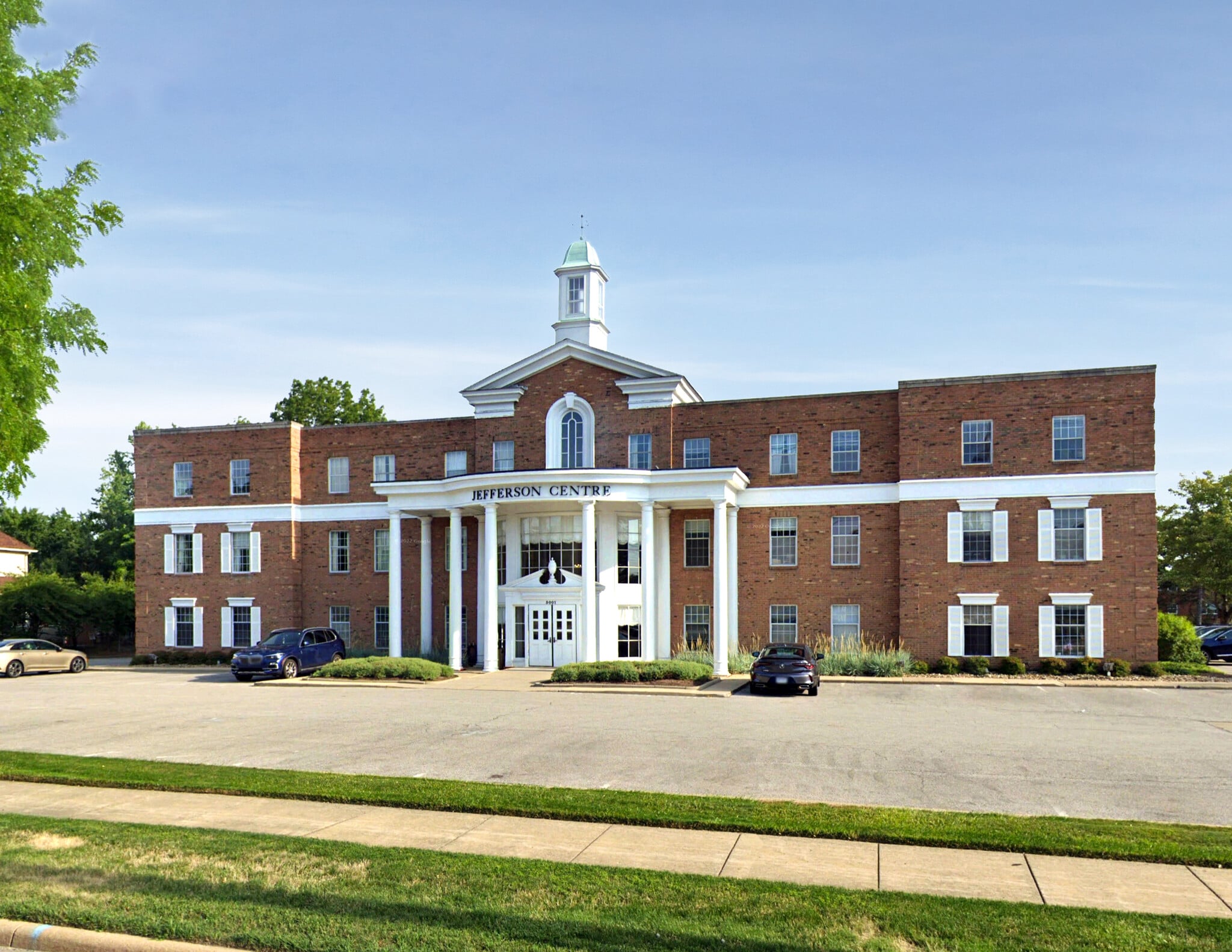 5001 Mayfield Rd, Lyndhurst, OH for lease Primary Photo- Image 1 of 3