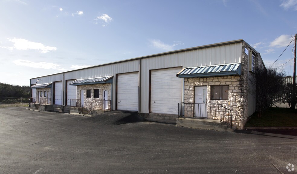 800 Brandi Ln, Round Rock, TX à louer - Photo du bâtiment - Image 3 de 11