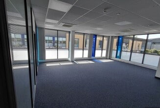 Waterside Ct, Dartford for lease Interior Photo- Image 2 of 4