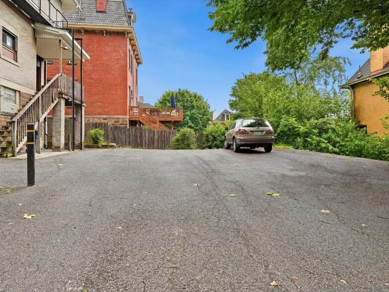 215 S Braddock Ave, Pittsburgh, PA for sale - Building Photo - Image 3 of 32