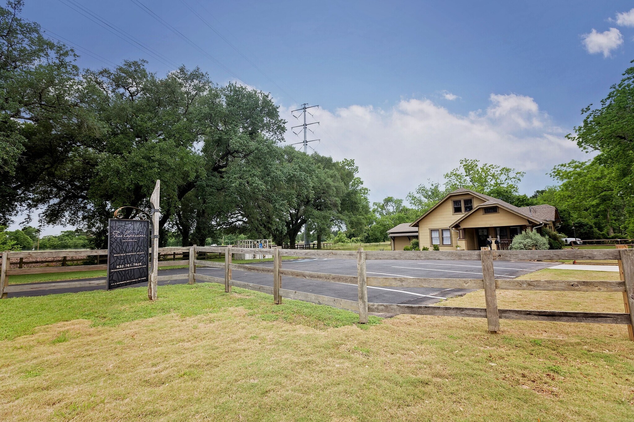 111 E Hufsmith Rd, Tomball, TX à vendre Photo du bâtiment- Image 1 de 12