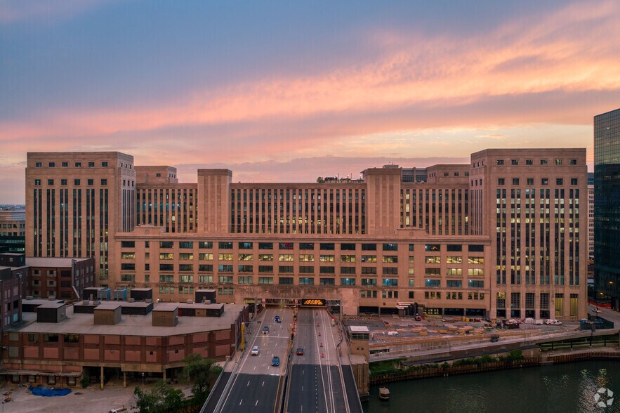 433 W Van Buren St, Chicago, IL à louer - Photo du bâtiment - Image 2 de 36