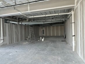 1908 Bryant Rd, Lexington, KY for lease Building Photo- Image 1 of 2